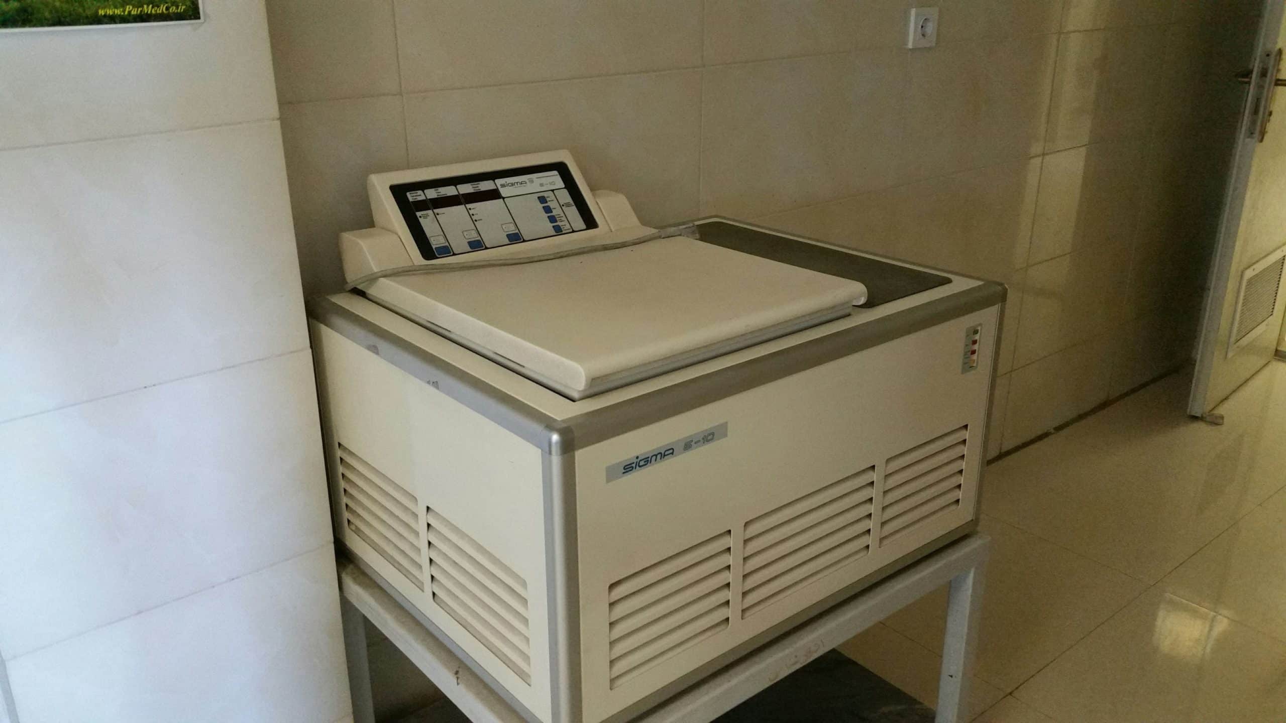 دستگاه سانتریفیوژ